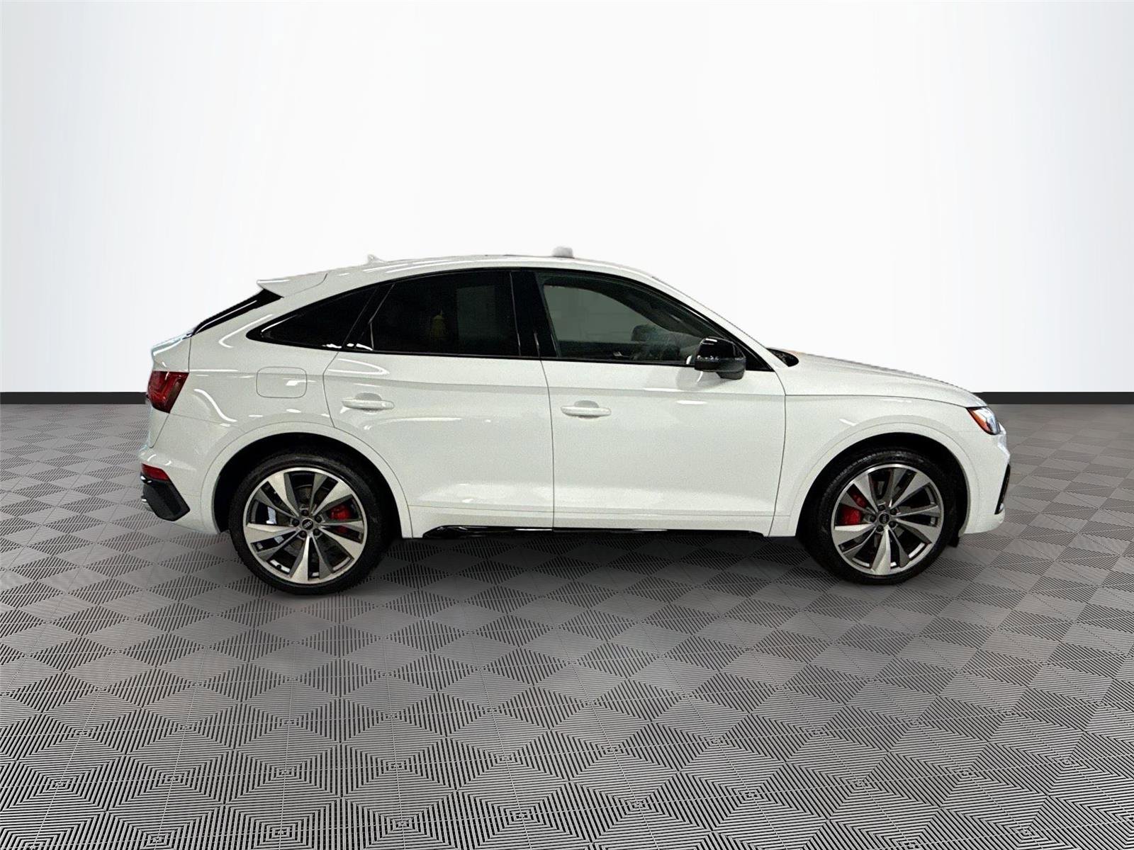 Certified 2024 Audi SQ5 Premium Plus w/ S Sport Package AWD/4WD image 8