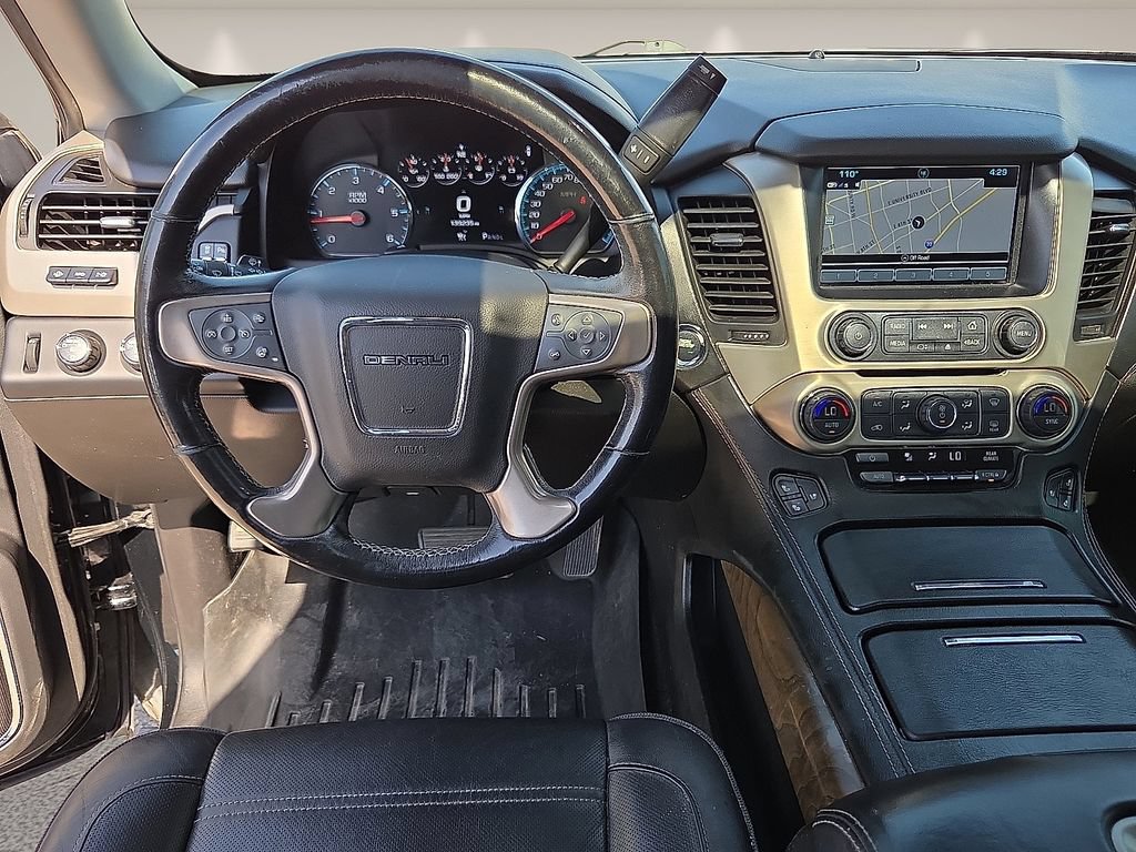 Used 2018 GMC Yukon XL Denali w/ Denali Ultimate Package AWD/4WD image 13