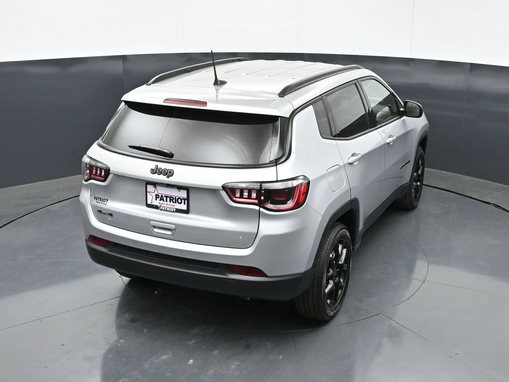 New 2026 Jeep Compass Latitude AWD/4WD image 33