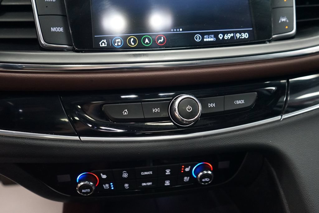 Used 2021 Buick Enclave Avenir w/ Avenir Technology Package AWD/4WD image 42