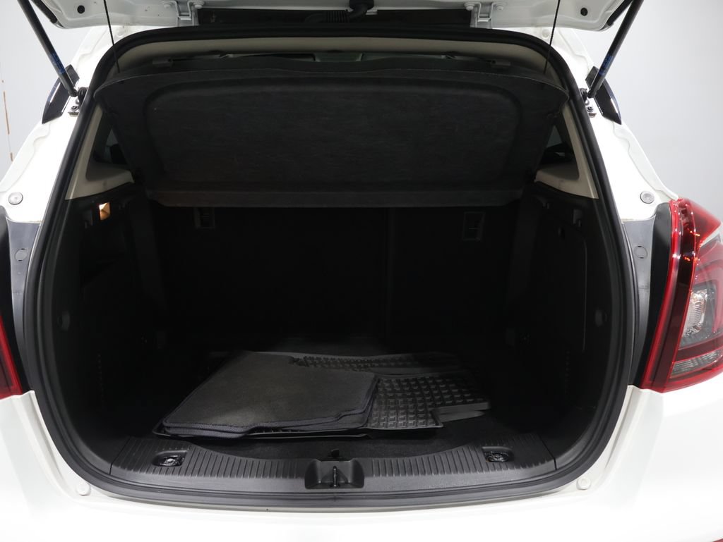 Used 2022 Buick Encore Preferred w/ Safety Package AWD/4WD image 4