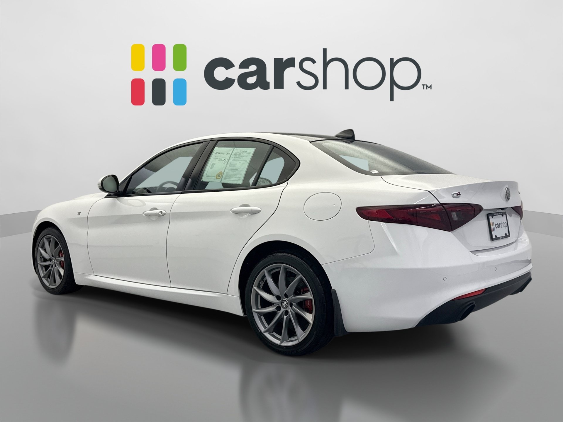 Used 2022 Alfa Romeo Giulia Ti AWD/4WD image 3