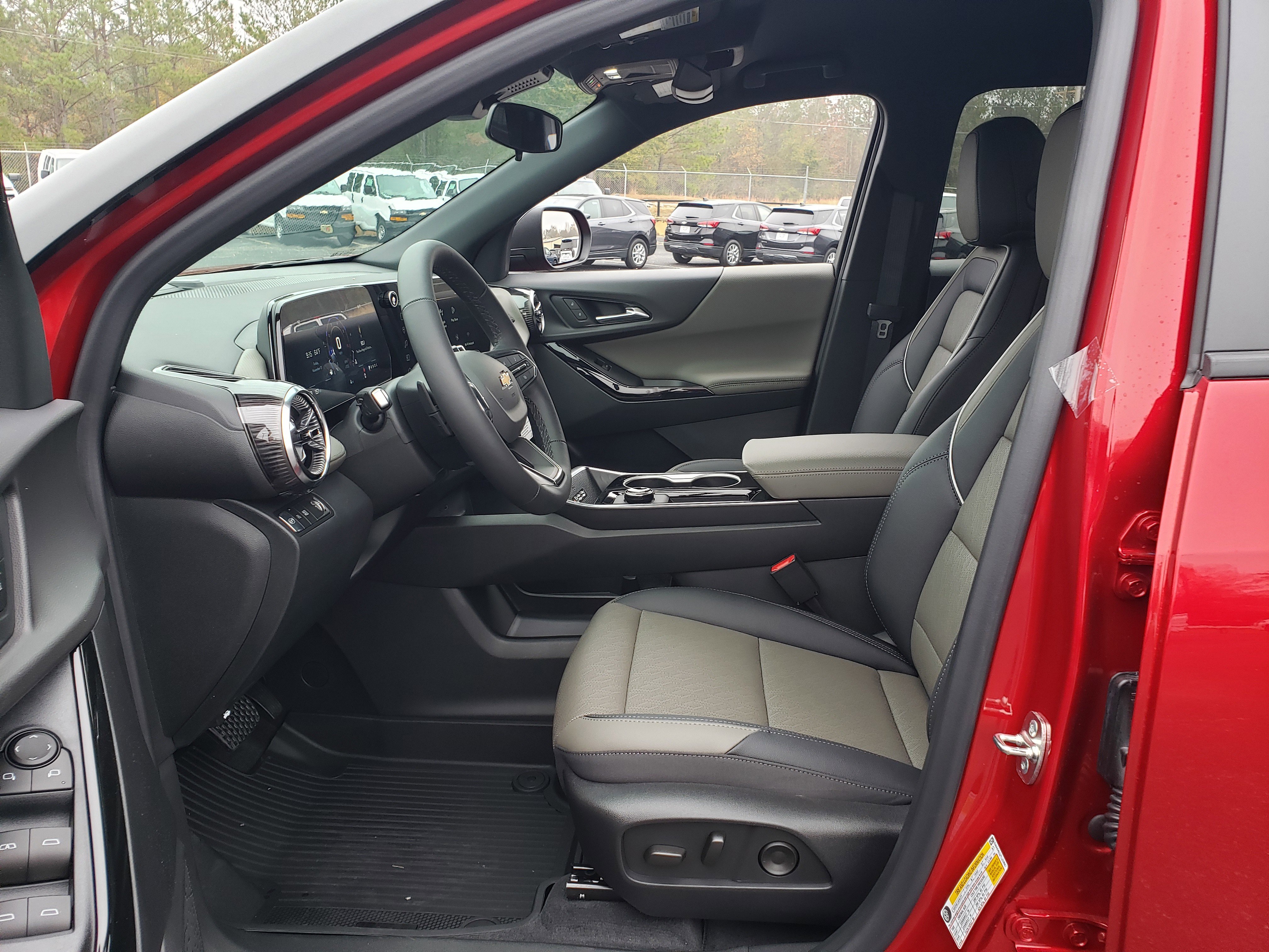 New 2026 Chevrolet Equinox LT image 30