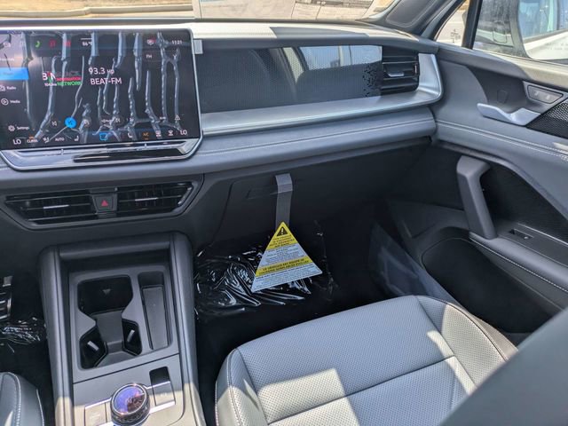 New 2026 Volkswagen Tiguan SE R-Line FWD image 16