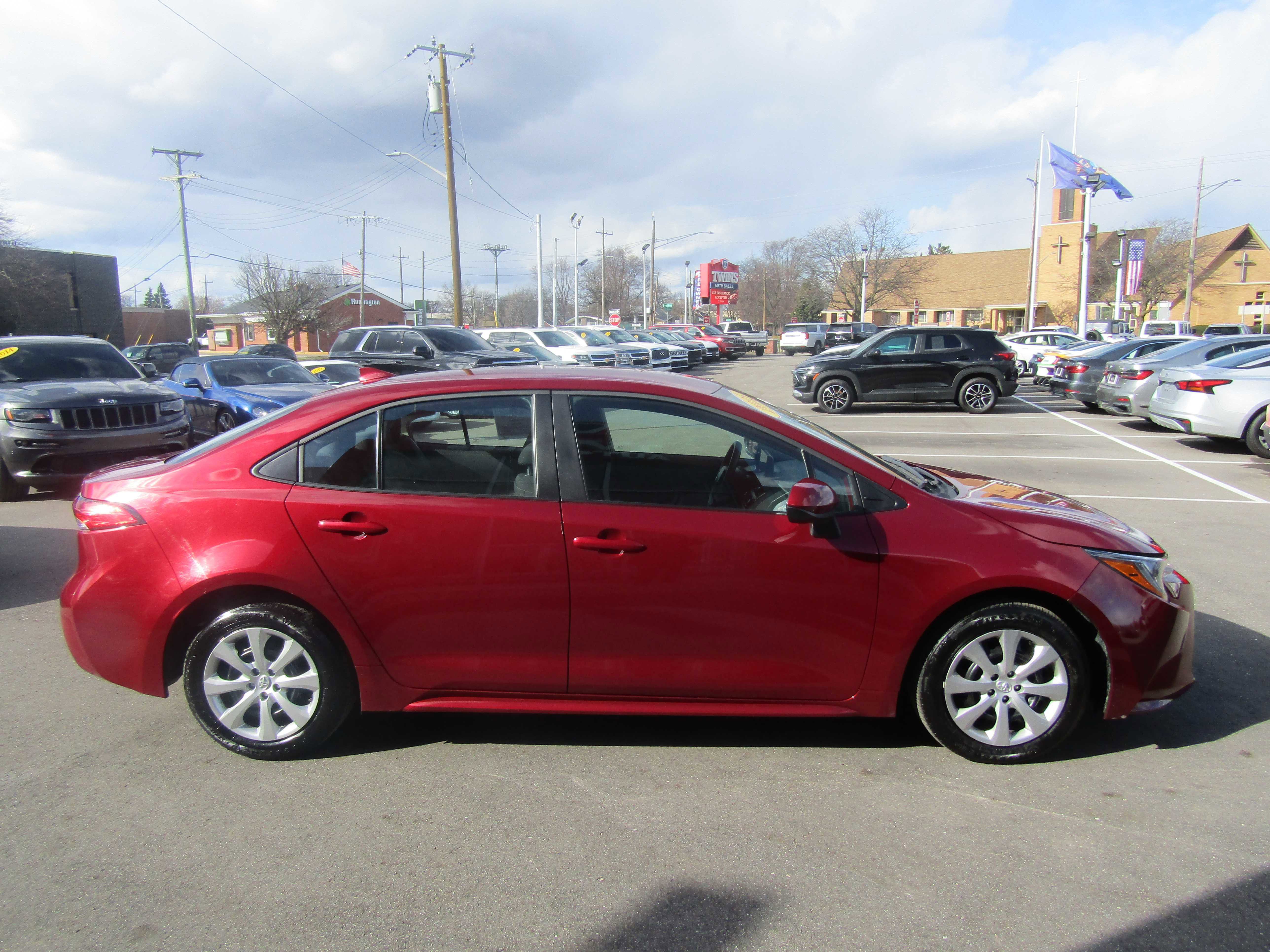 Used 2025 Toyota Corolla LE image 5