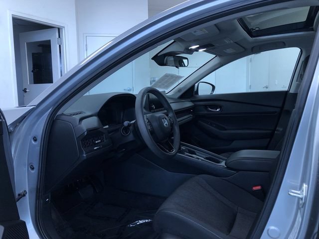 Used 2023 Honda Accord EX image 10