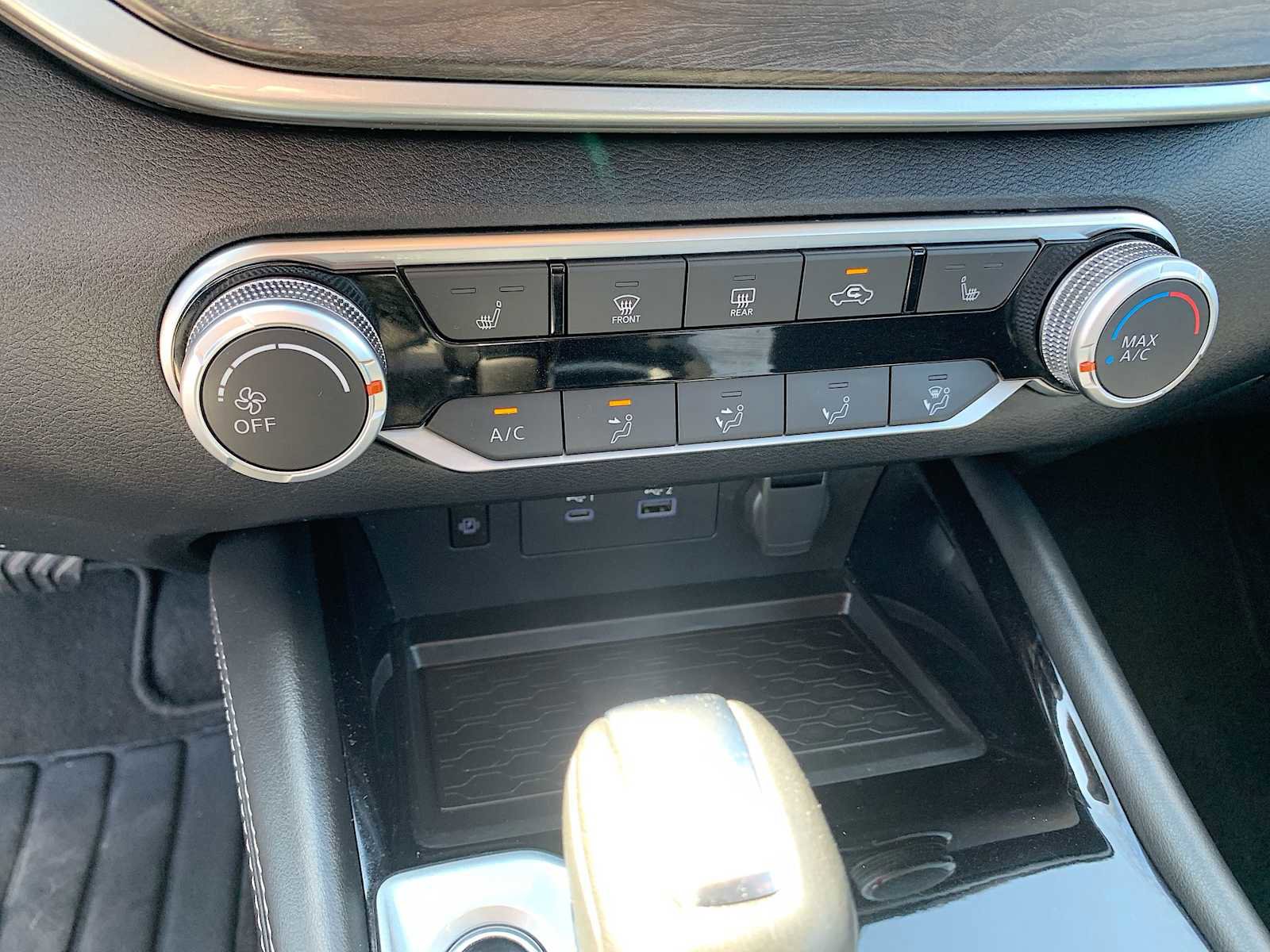 Used 2024 Nissan Altima 2.5 SV w/ SV Premium Package image 18