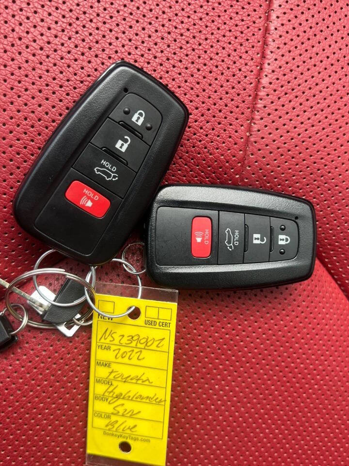 Used 2022 Toyota Highlander XSE AWD/4WD image 20