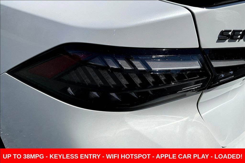 New 2026 Nissan Sentra SR w/ Floor Mat Package FWD image 28