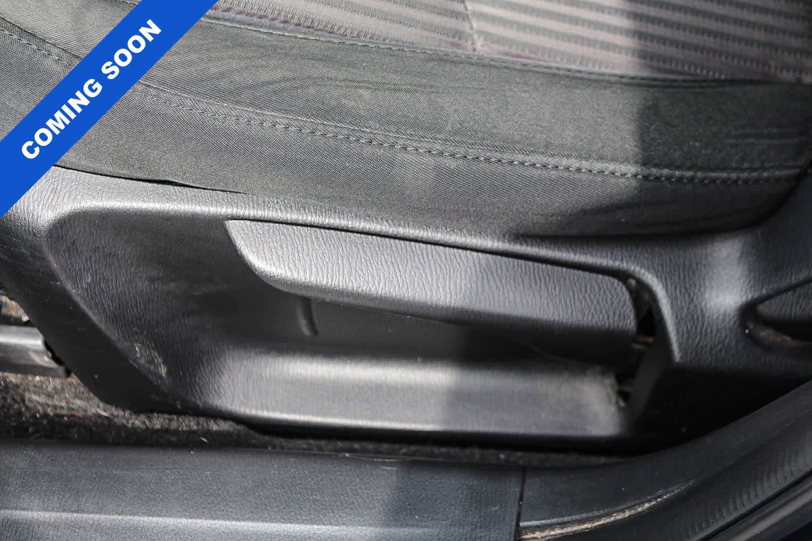 Used 2016 MAZDA MAZDA3 i Touring FWD image 26