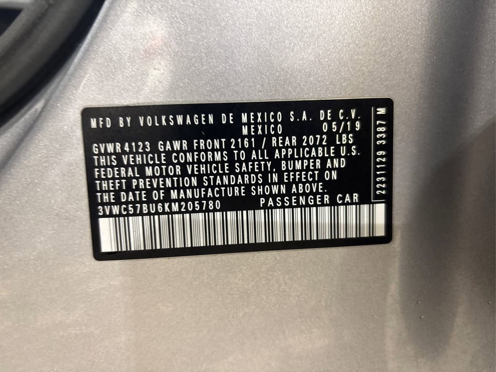 Used 2019 Volkswagen Jetta SE w/ Cold Weather Package image 16