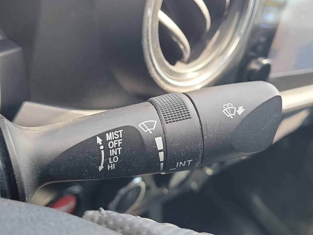 Used 2017 Toyota Tacoma TRD Off-Road w/ Tow Package (A/T) AWD/4WD image 12