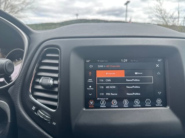 Used 2019 Jeep Compass Latitude w/ Cold Weather Group AWD/4WD image 15