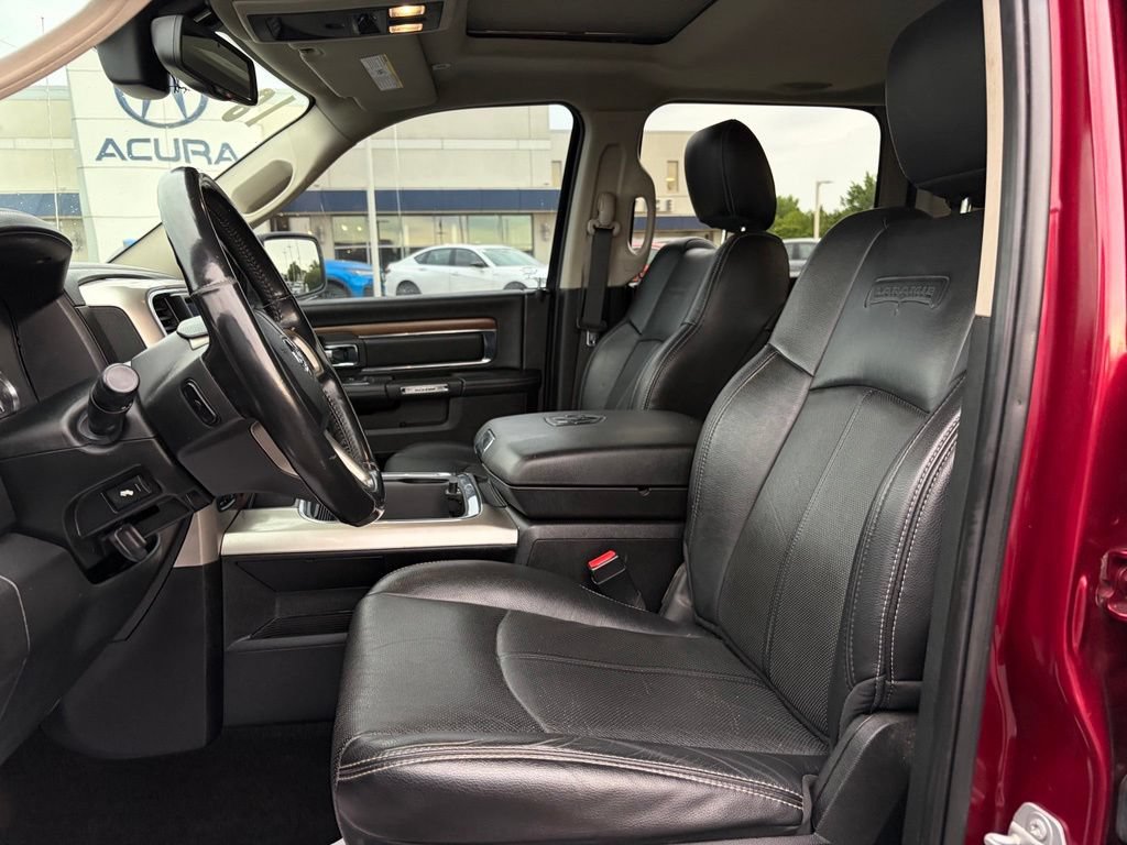 Used 2018 RAM 1500 Laramie w/ Convenience Group AWD/4WD image 15