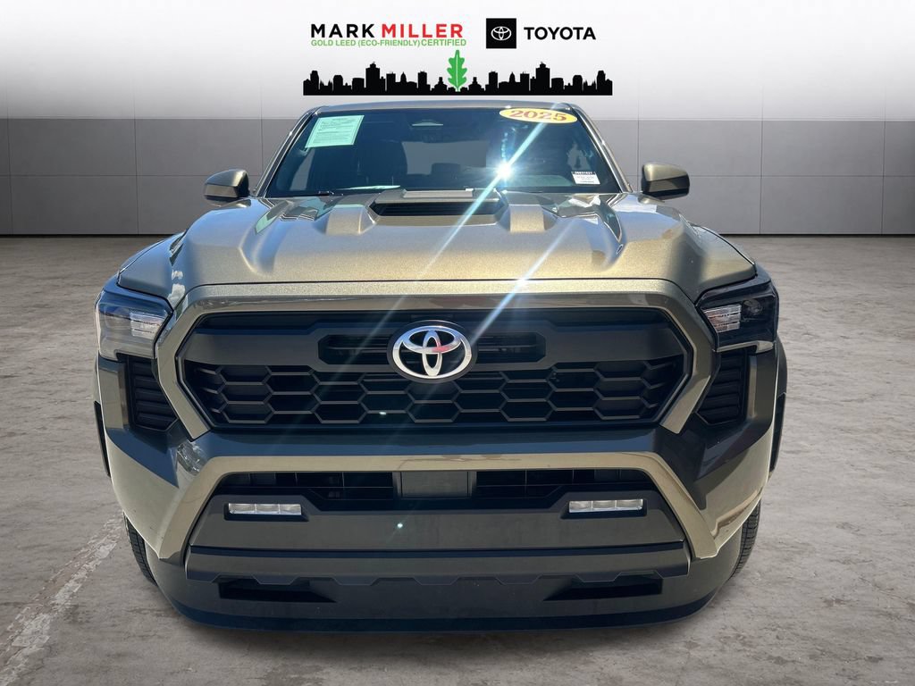 Certified 2025 Toyota Tacoma TRD Sport AWD/4WD image 9