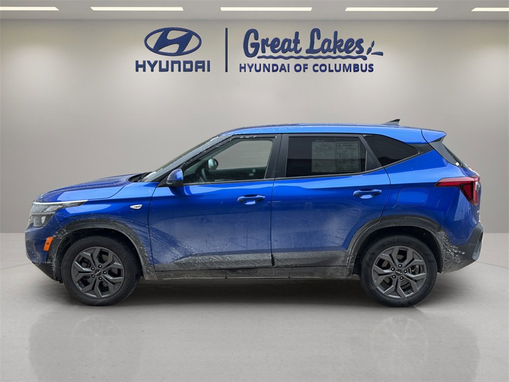 Used 2024 Kia Seltos LX image 2