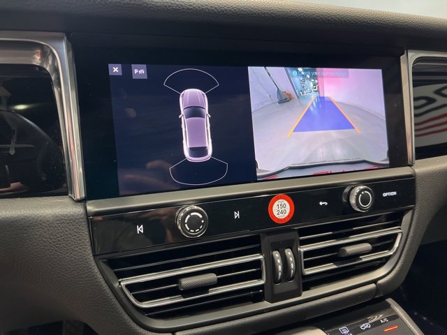 Used 2025 Porsche Macan Turbo image 25