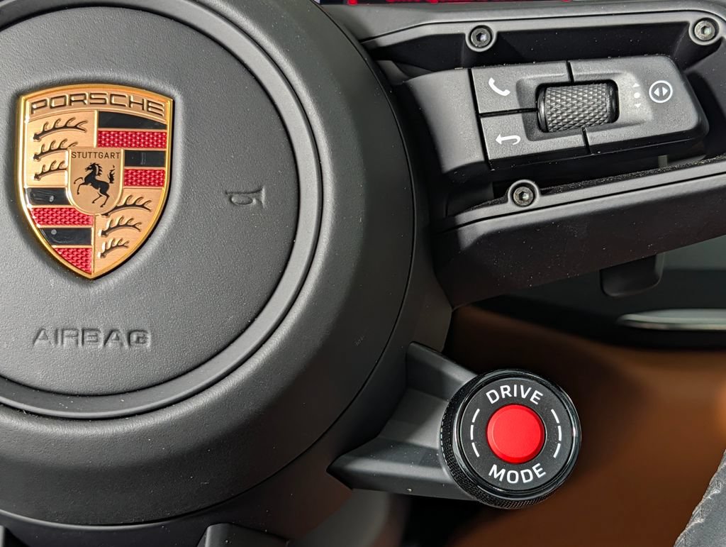 Certified 2025 Porsche 911 Carrera 4 GTS AWD/4WD image 37