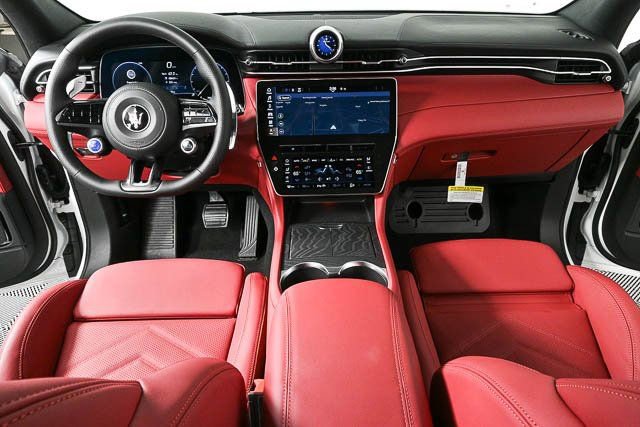 New 2025 Maserati Grecale Folgore AWD/4WD image 20