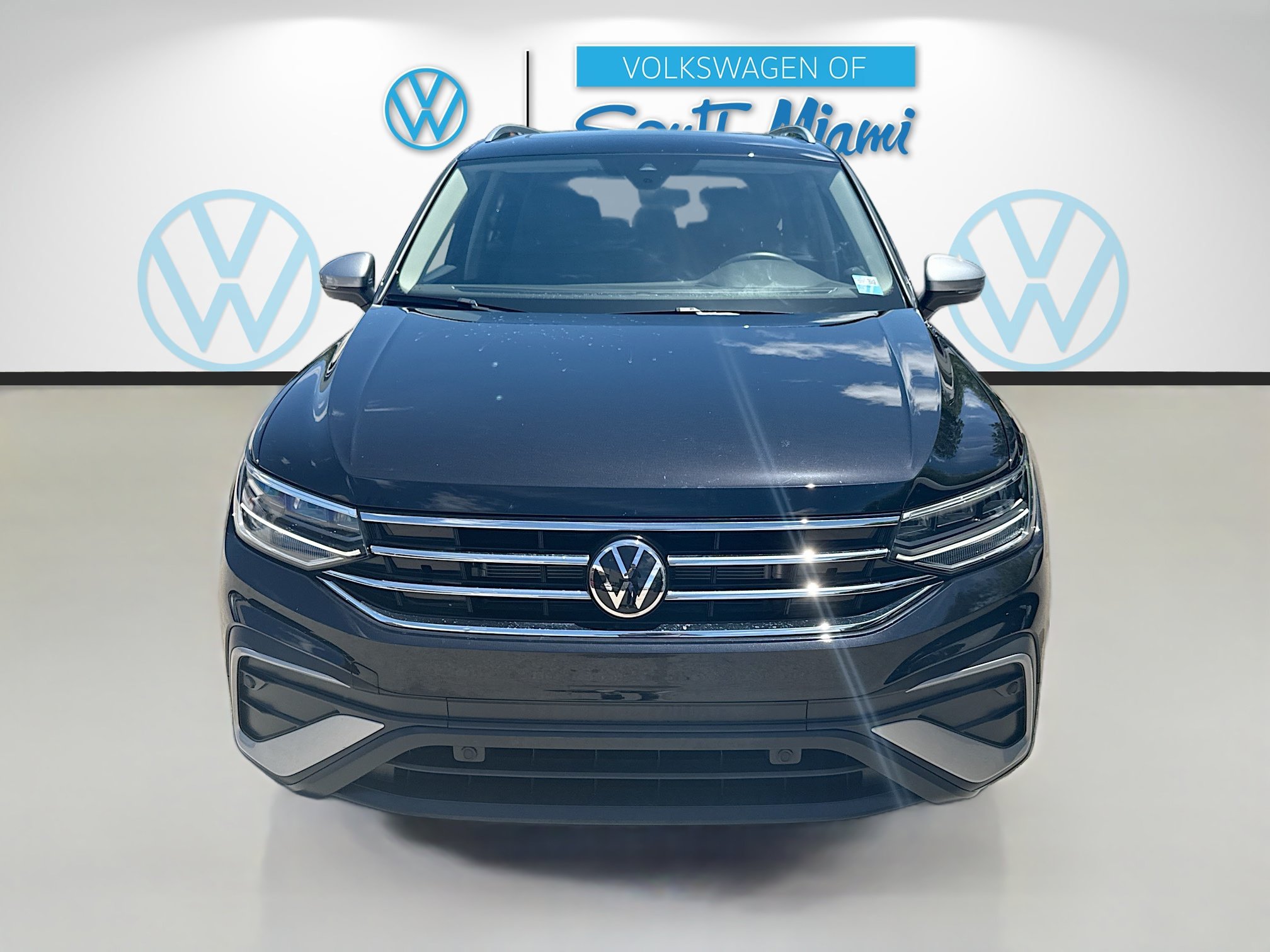 Certified 2024 Volkswagen Tiguan Wolfsburg Edition FWD image 2
