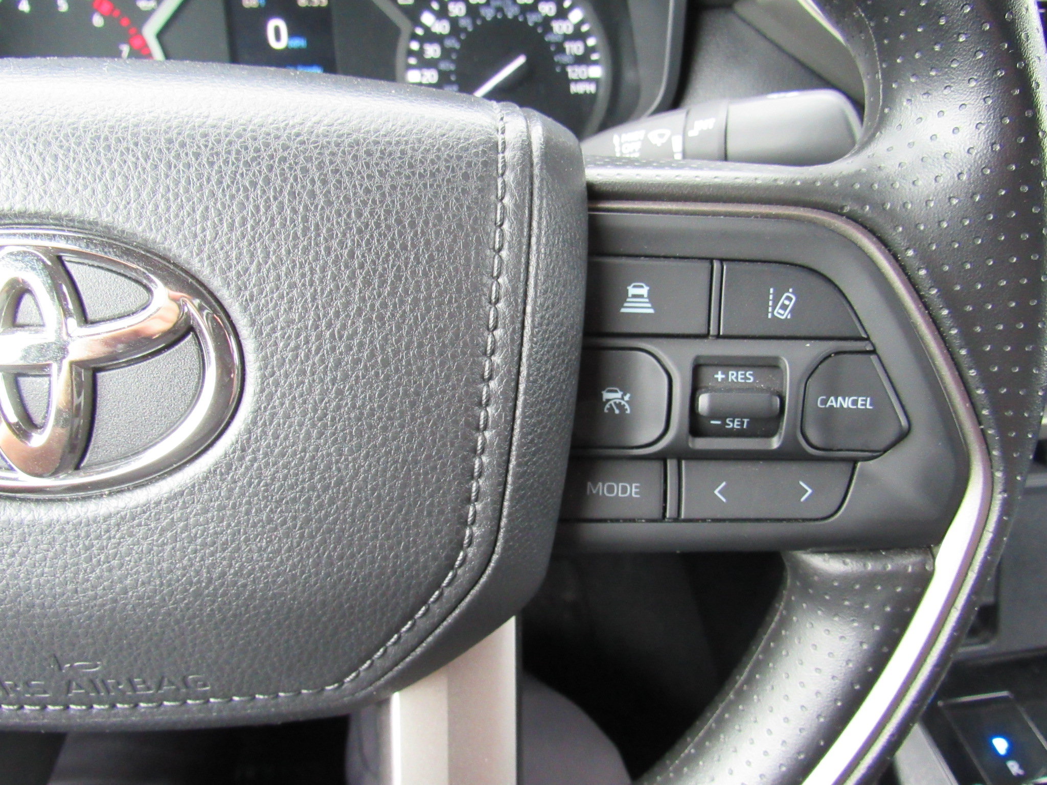 Used 2025 Toyota Tundra SR5 AWD/4WD image 17
