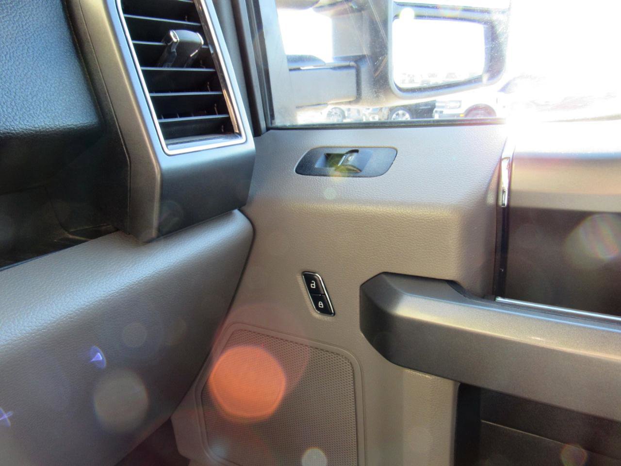 Used 2018 Ford F150 XLT w/ Equipment Group 302A Luxury image 25