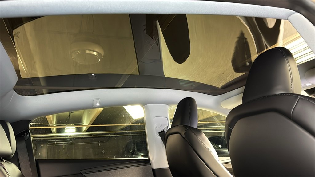 Used 2026 Tesla Model Y 2WD image 15