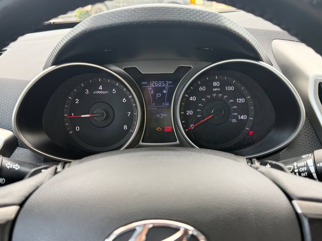 Used 2013 Hyundai Veloster w/ Style Pkg FWD image 20