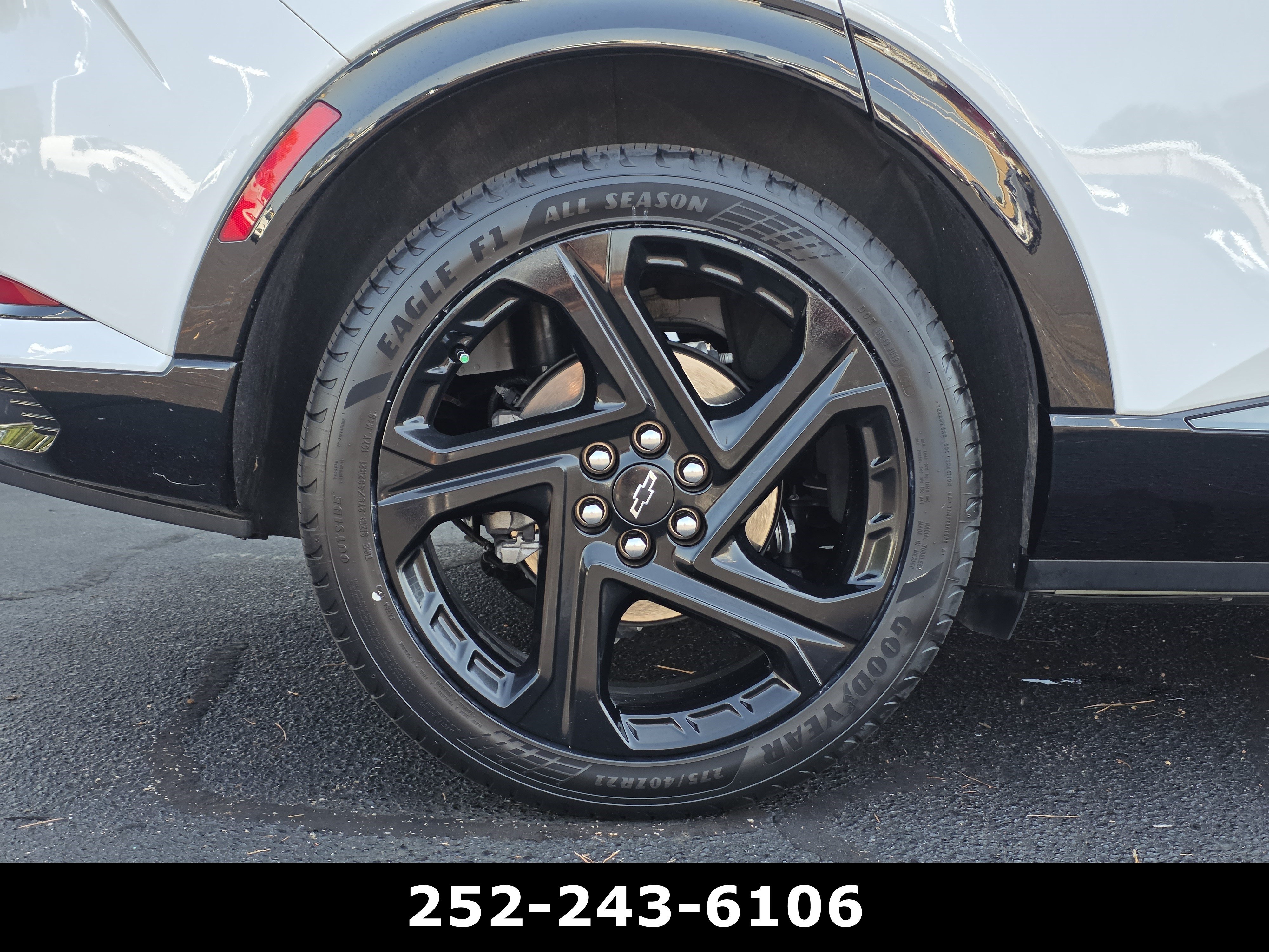 Used 2024 Chevrolet Equinox EV RS FWD image 52