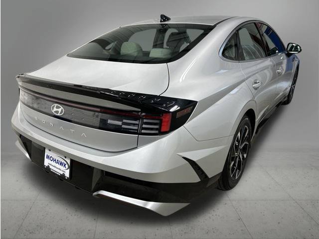 Used 2025 Hyundai Sonata SEL FWD image 5