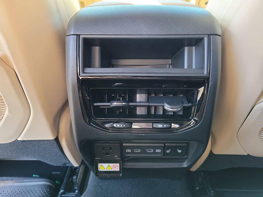 New 2026 Jeep Grand Cherokee Limited RWD image 29