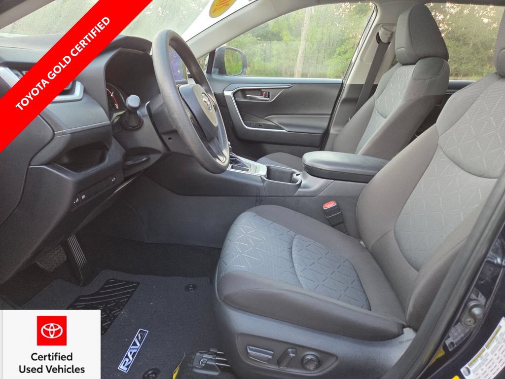 Certified 2025 Toyota RAV4 XLE w/ Convenience Package FWD image 25