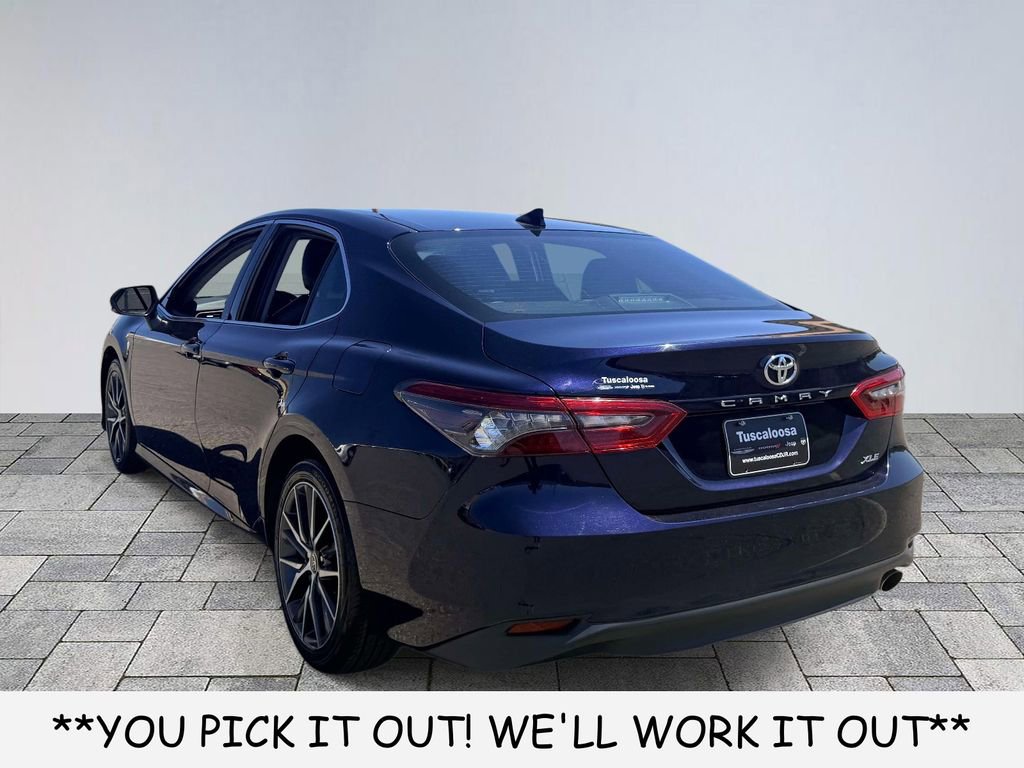 Used 2022 Toyota Camry XLE FWD image 5