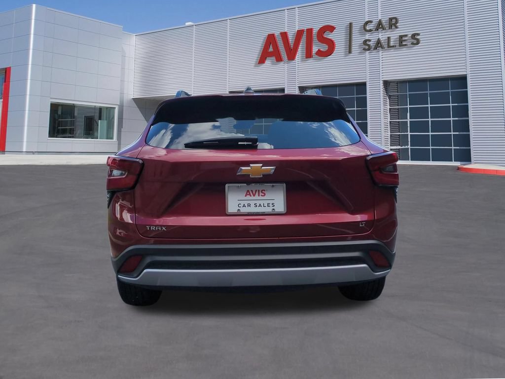 Used 2025 Chevrolet Trax LT w/ LT Convenience Package FWD image 7