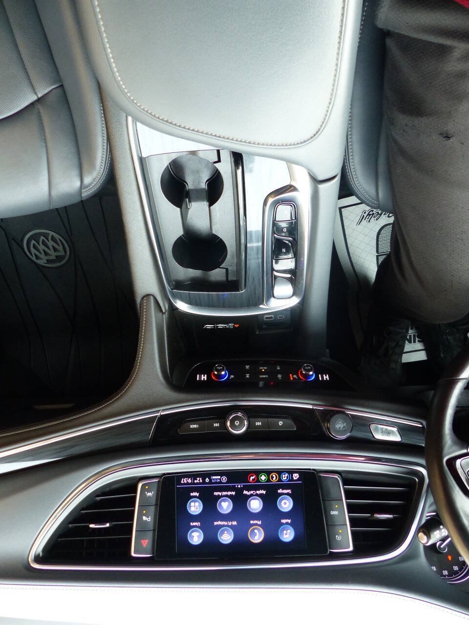 Used 2022 Buick Enclave Essence w/ Sport Touring Edition AWD/4WD image 30