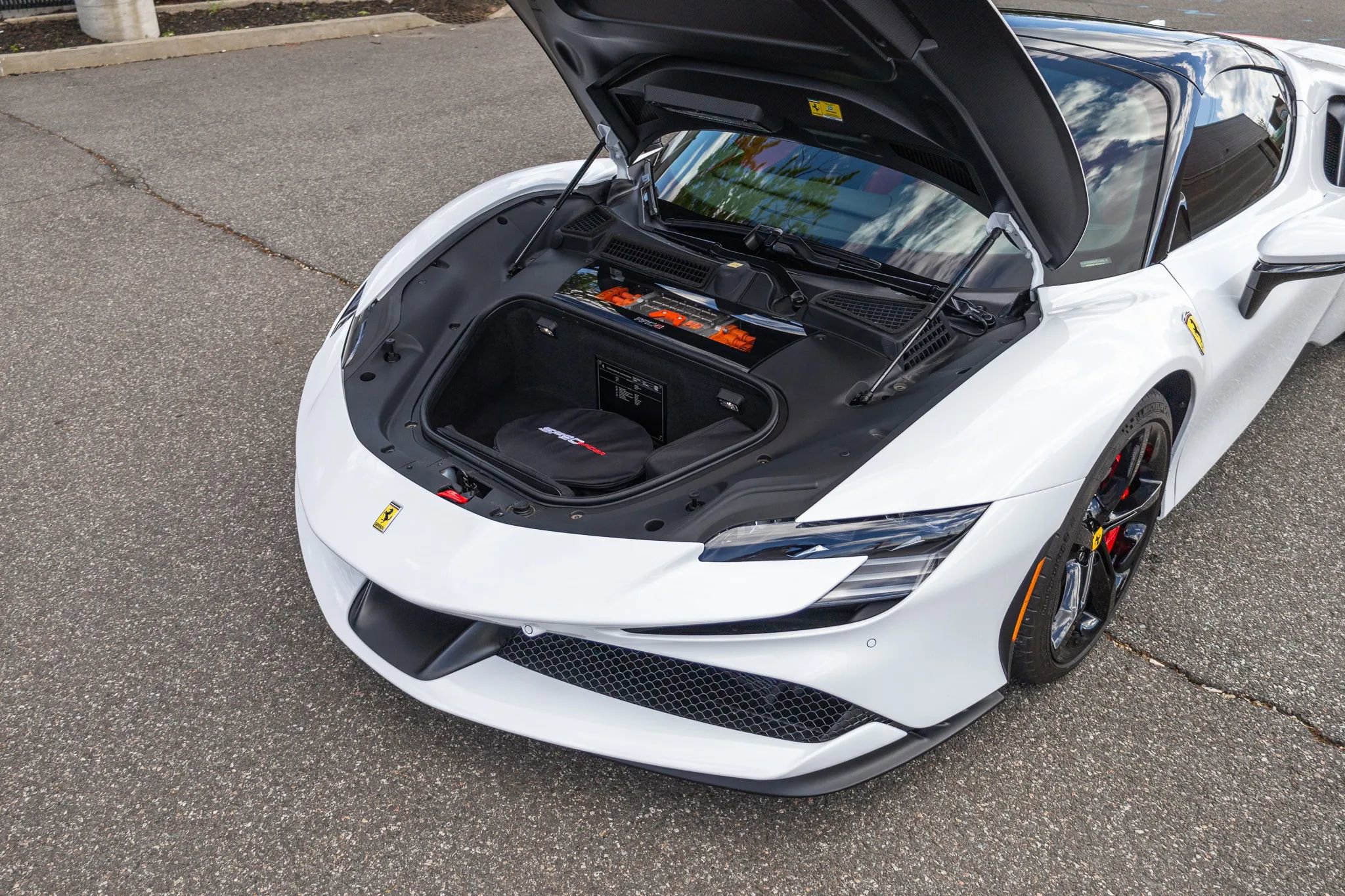 Used 2025 Ferrari SF90 Spider image 78