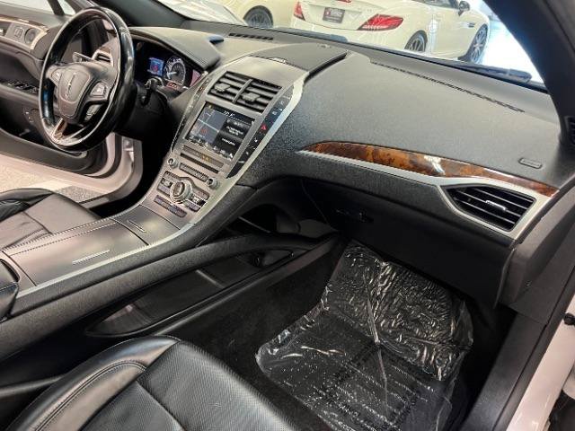Used 2018 Lincoln MKZ Reserve w/ Technology Package FWD image 9