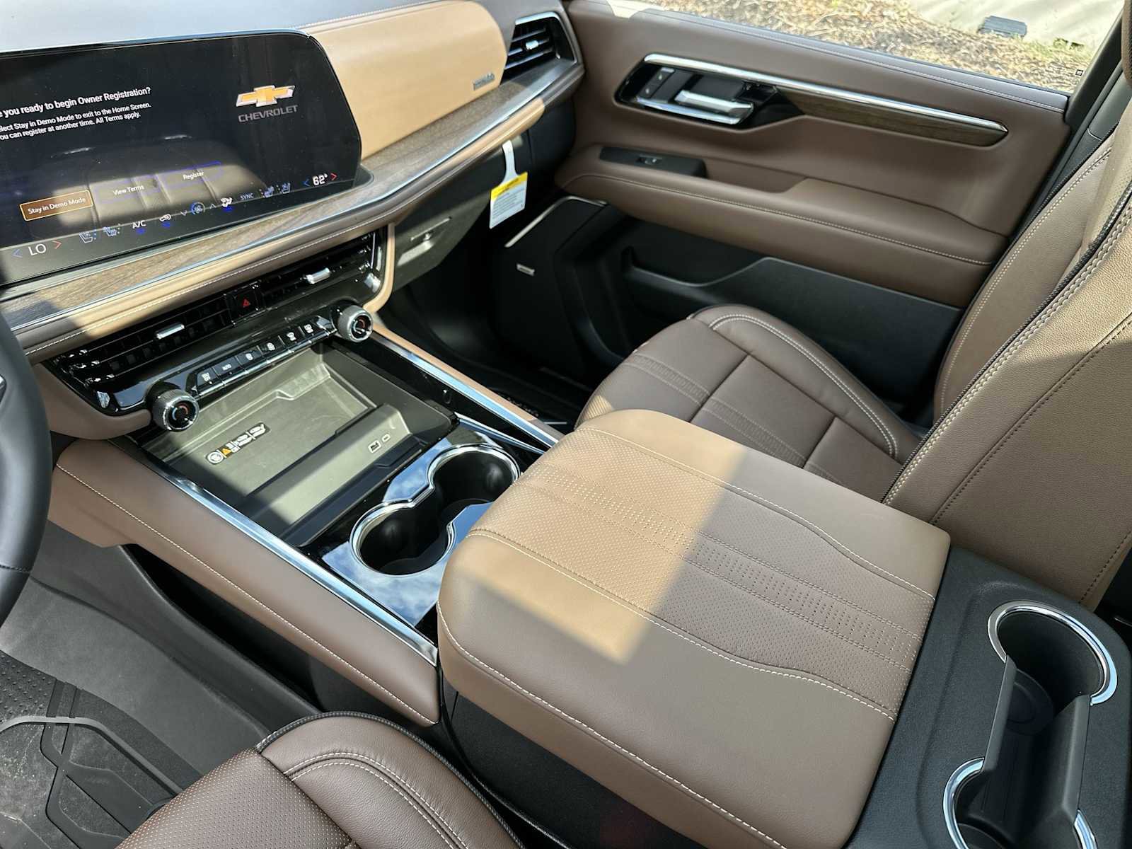 New 2026 Chevrolet Suburban High Country image 22