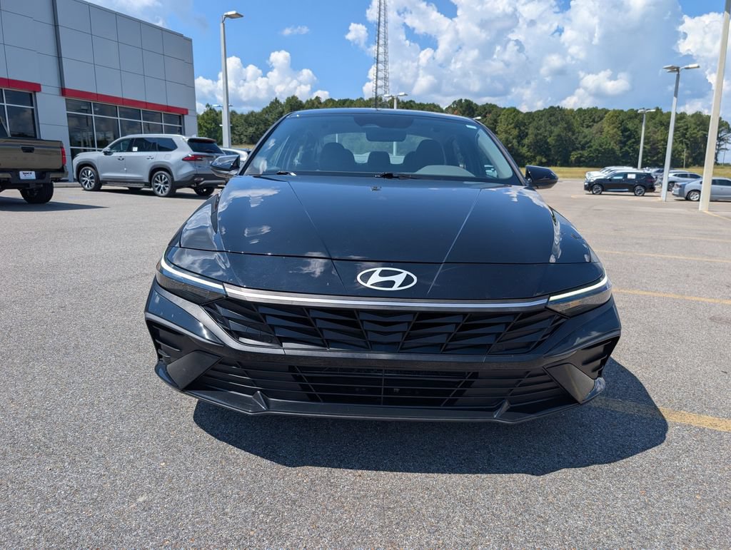 Used 2024 Hyundai Elantra SEL FWD image 8