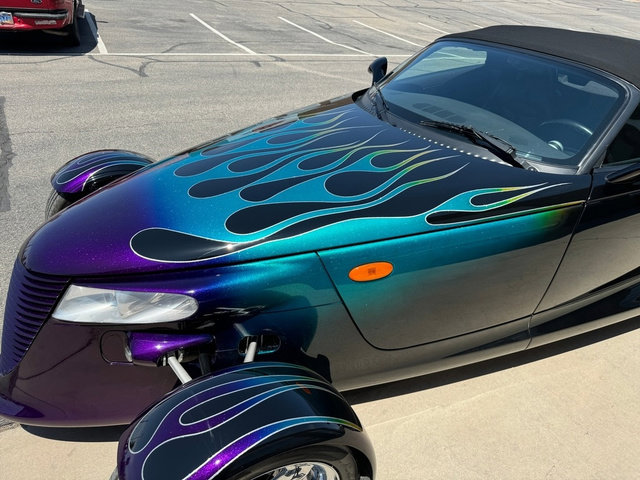 Used 2000 Plymouth Prowler image 10