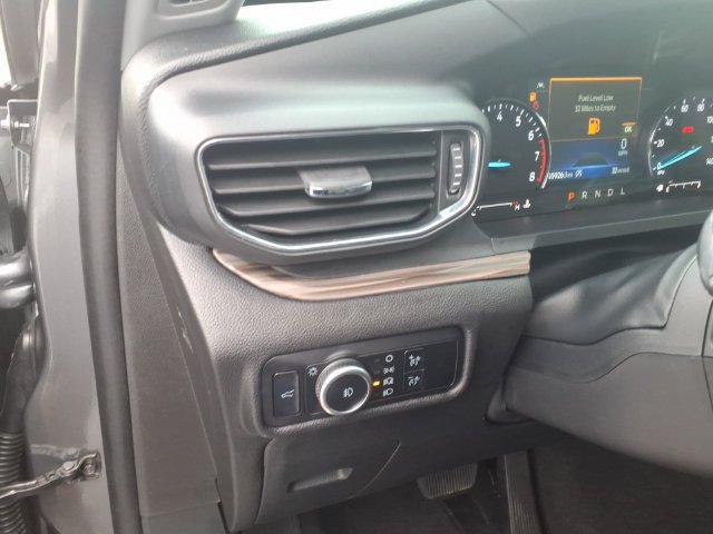 Used 2023 Ford Explorer Limited w/ Equipment Group 301A RWD image 17