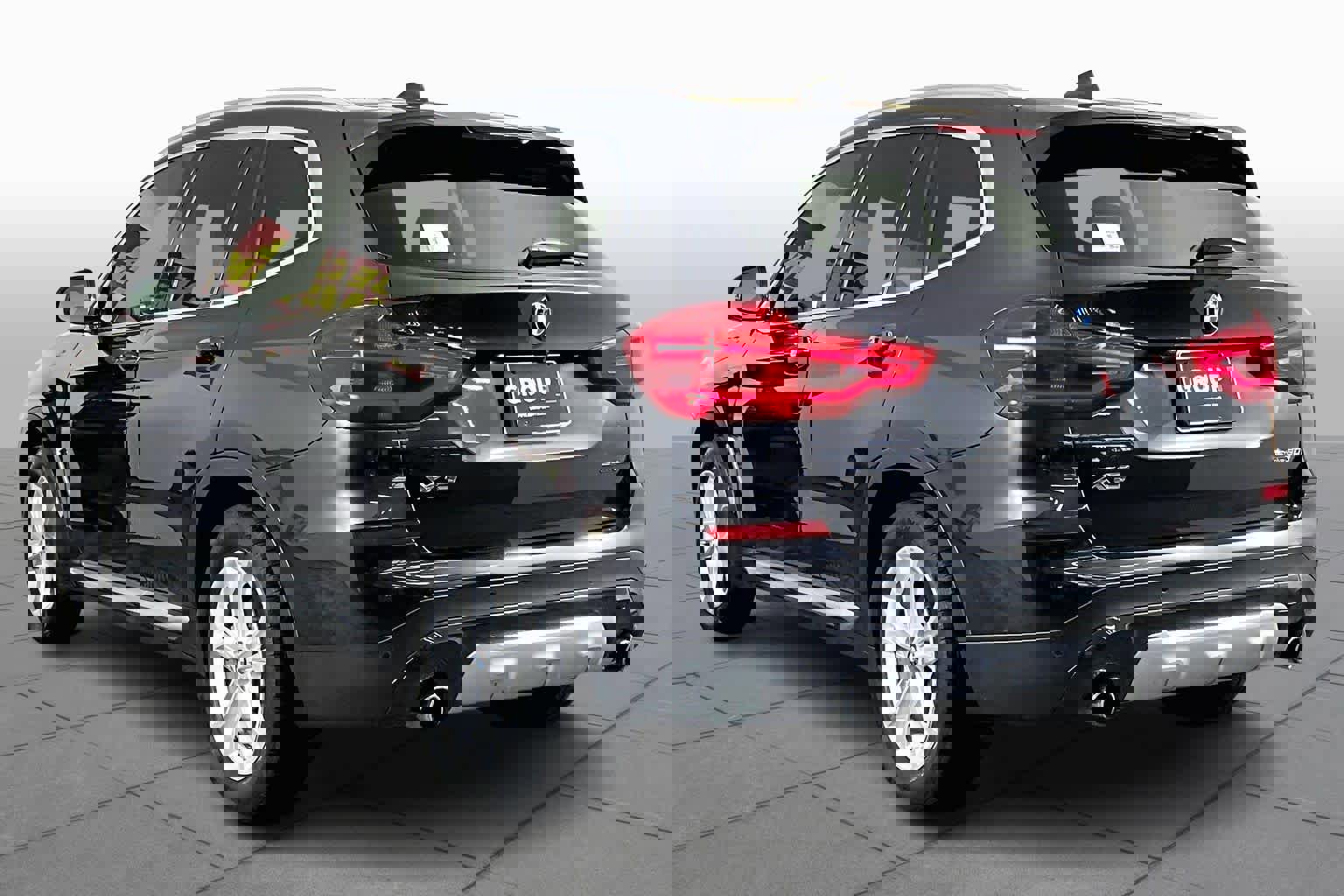 Used 2019 BMW X3 sDrive30i w/ Driving Assistance Package image 11