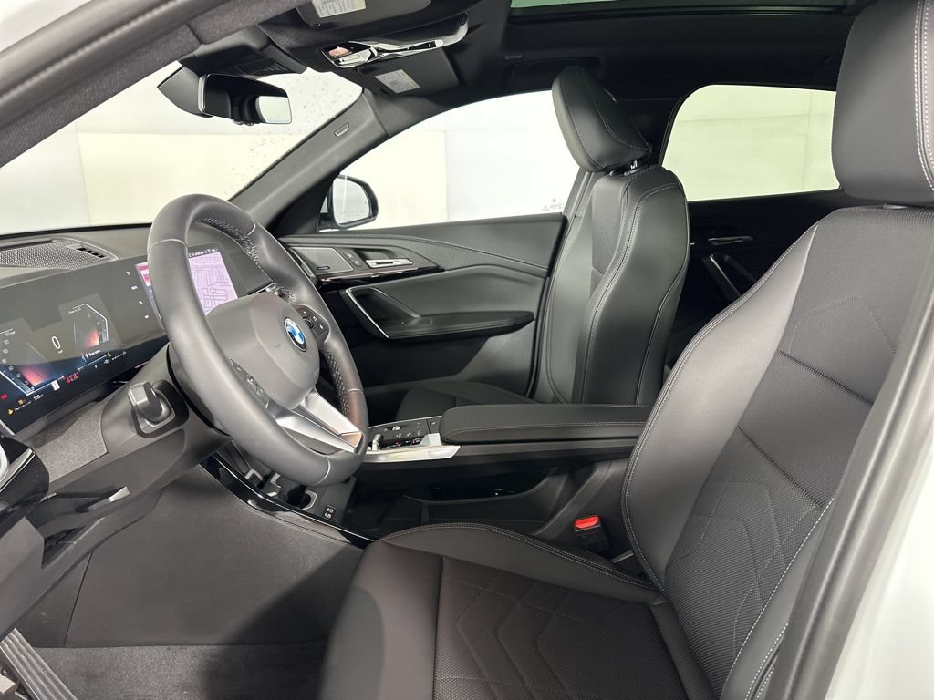 New 2026 BMW X2 xDrive28i AWD/4WD image 6