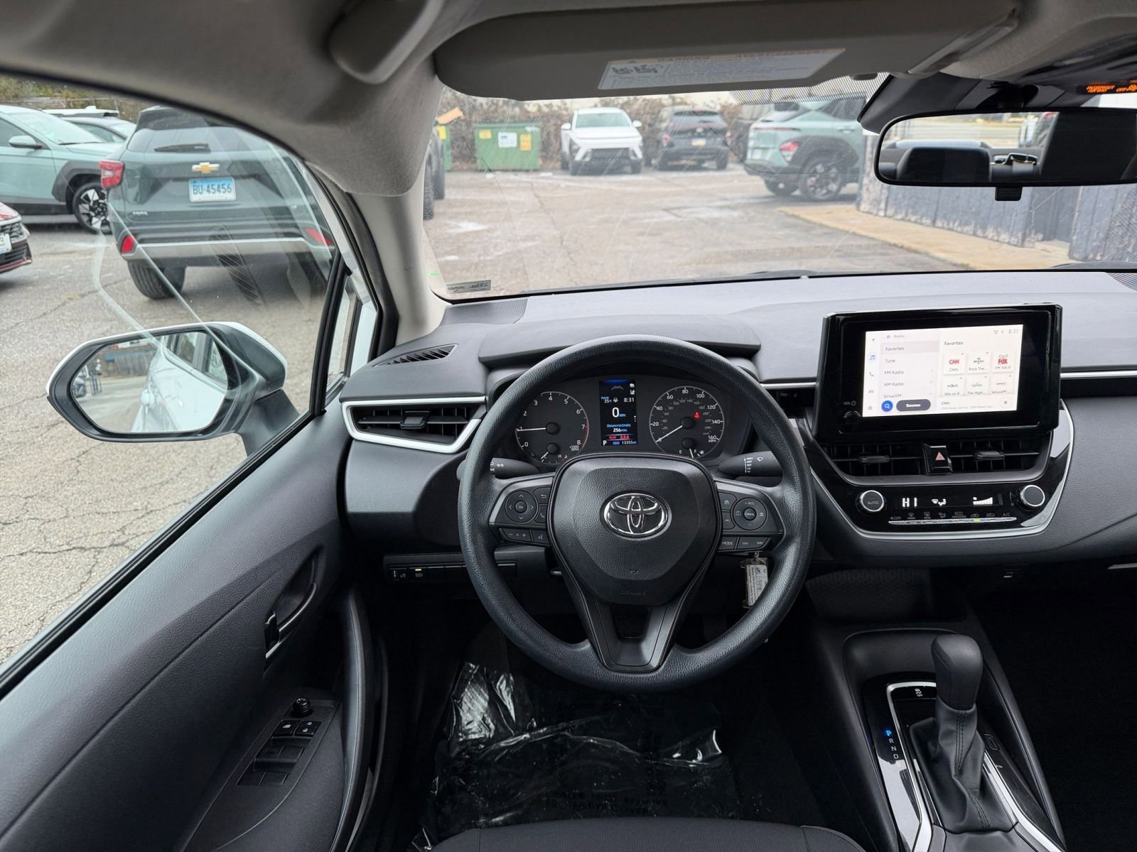 Used 2025 Toyota Corolla LE image 32