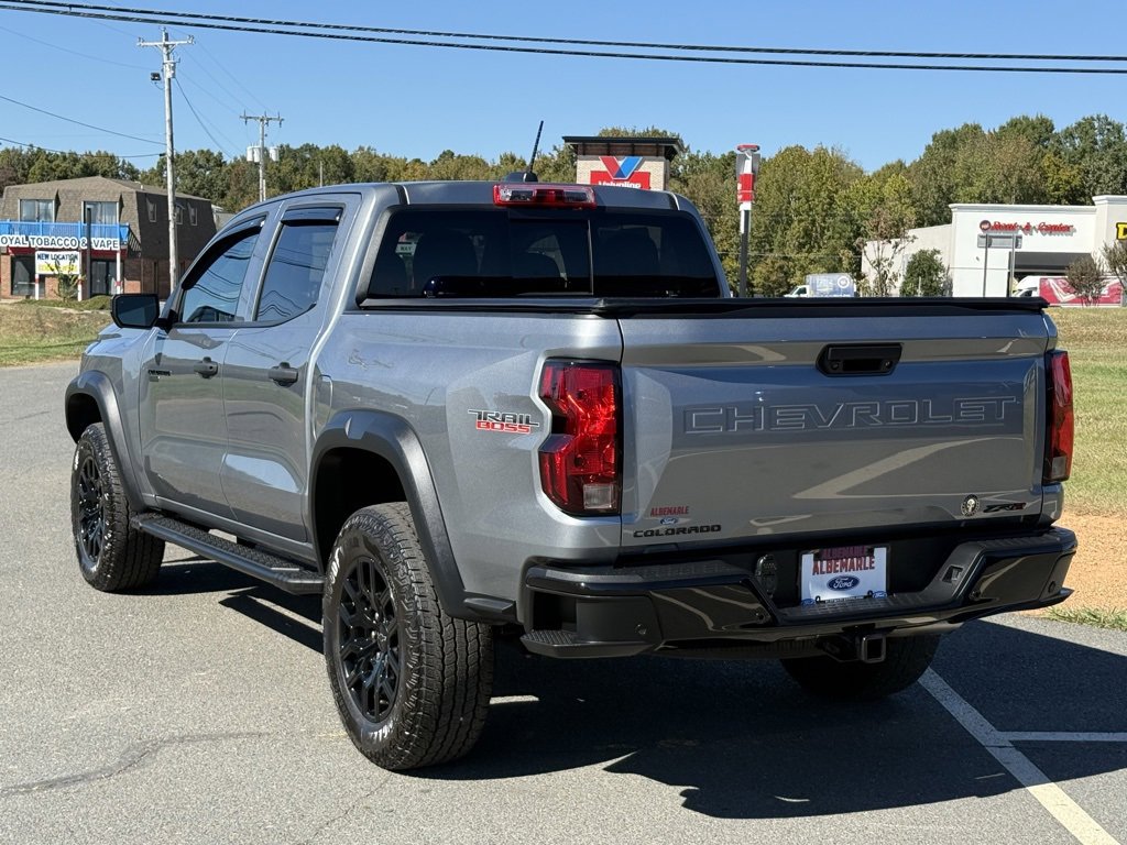 Used 2024 Chevrolet Colorado Trail Boss w/ Technology Package image 5
