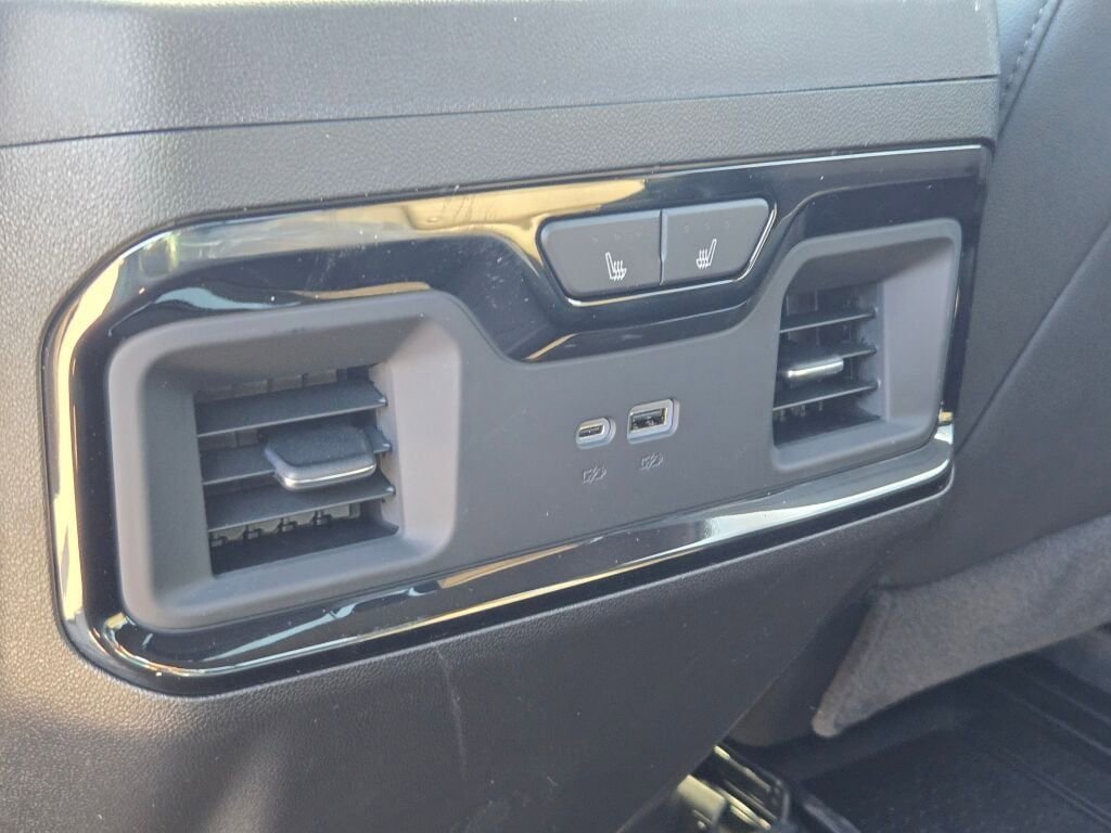 New 2026 Chevrolet Silverado 2500 ZR2 image 18