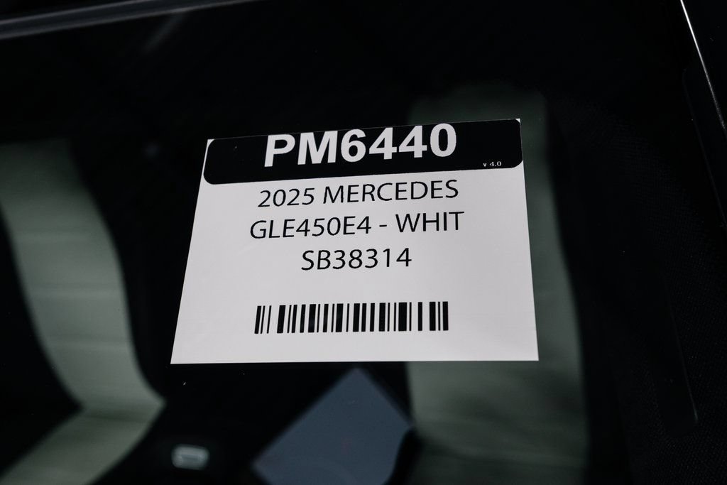 Used 2025 Mercedes-Benz GLE 450e 4MATIC w/ AMG Line Interior image 39