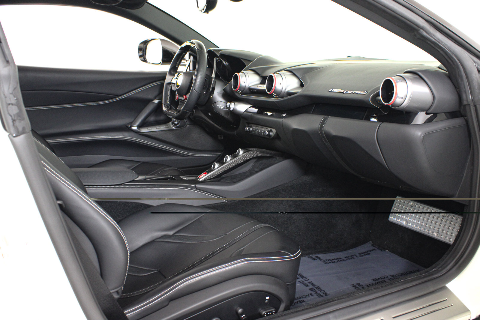 Used 2019 Ferrari 812 Superfast RWD image 25