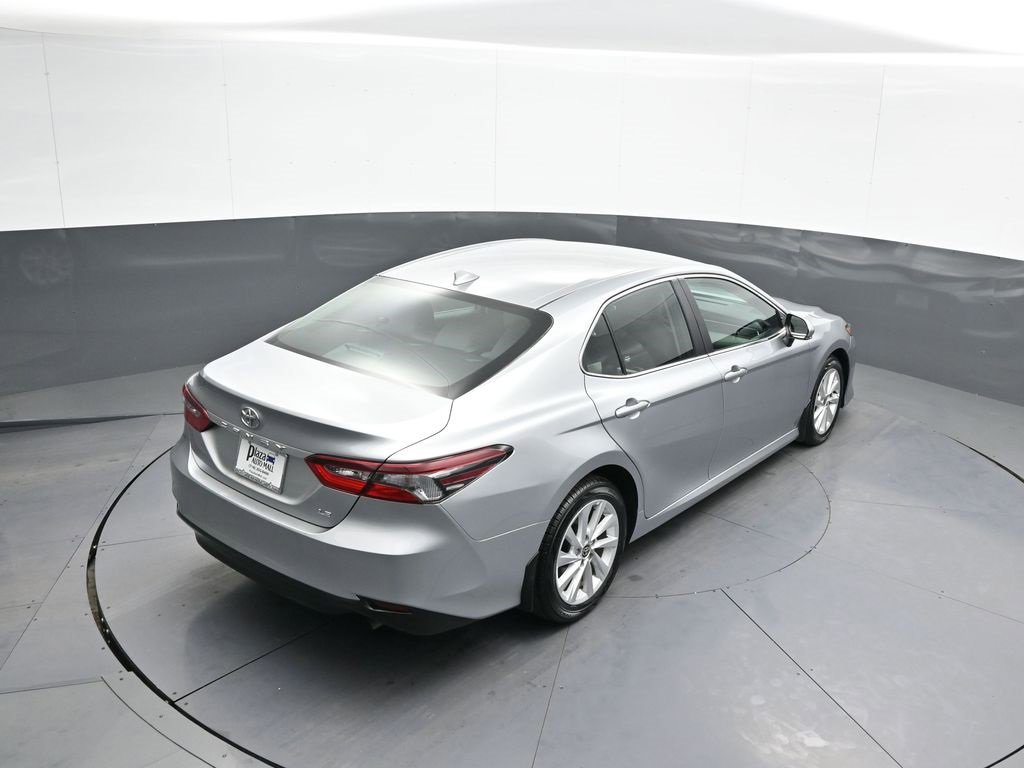 Certified 2021 Toyota Camry LE image 36