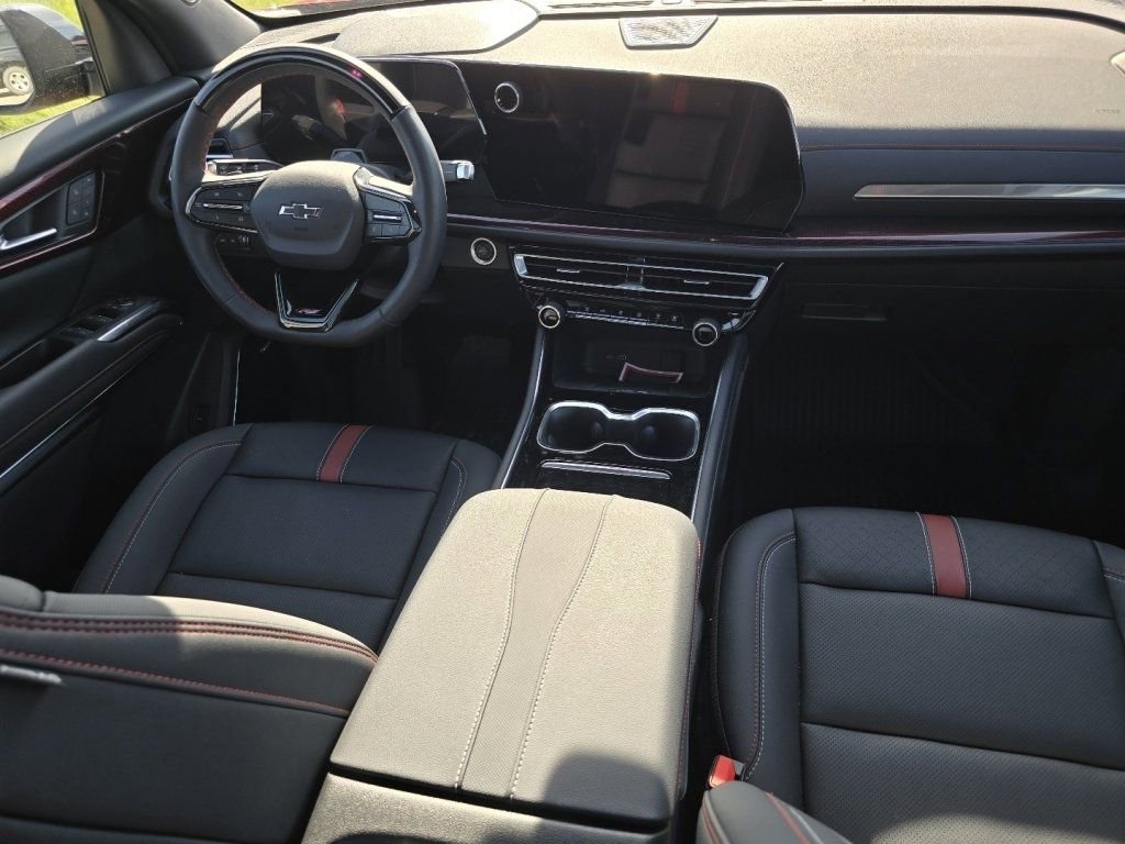 Used 2024 Chevrolet Traverse RS w/ LPO, Floor Liner Package AWD/4WD image 23